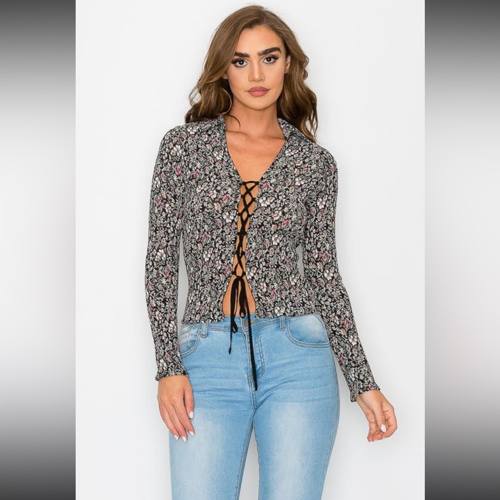 French Kiss Black Floral Lace-Up Front Top – Size M | NWT